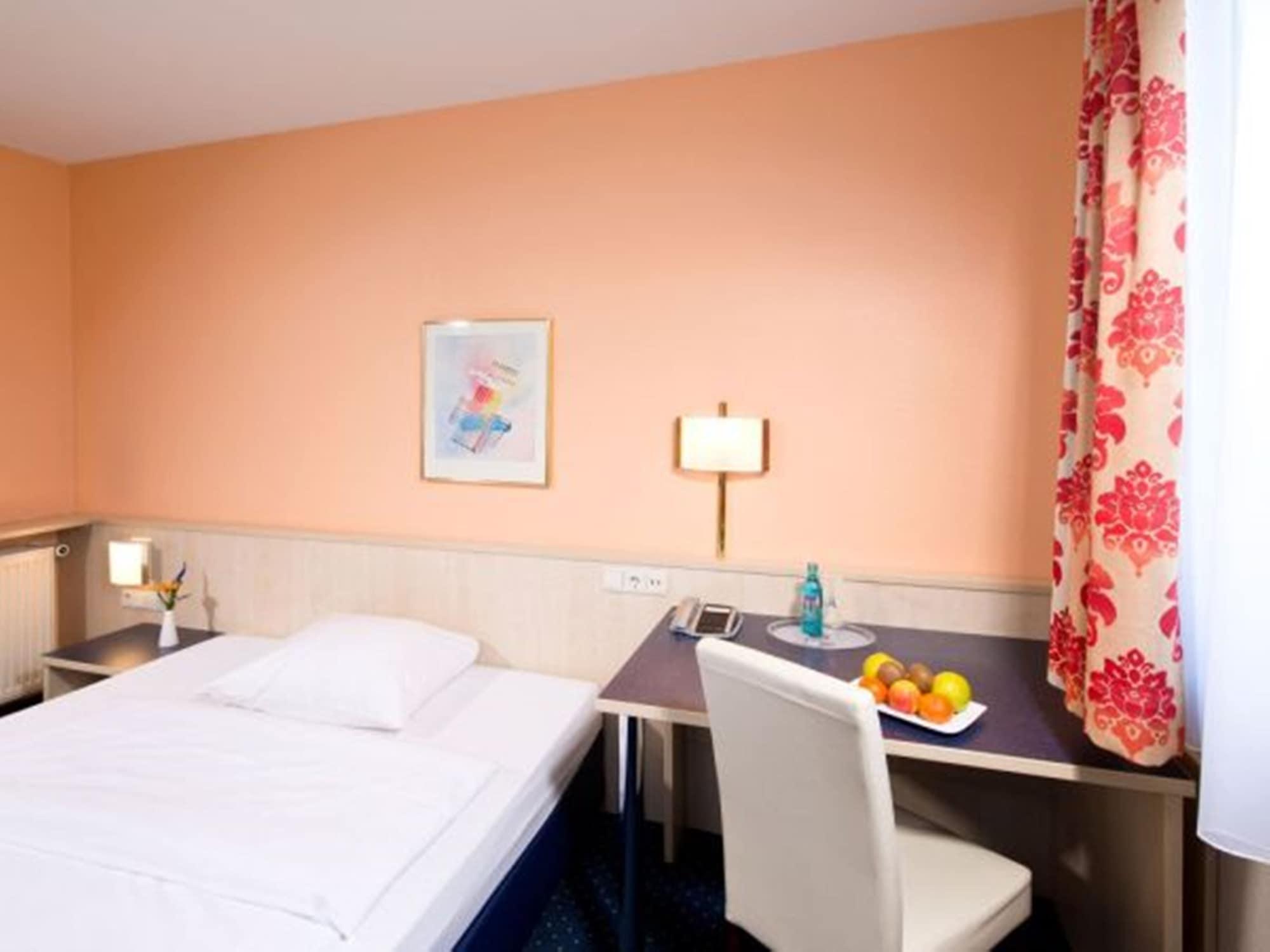 Achat Hotel Leipzig Messe Экстерьер фото