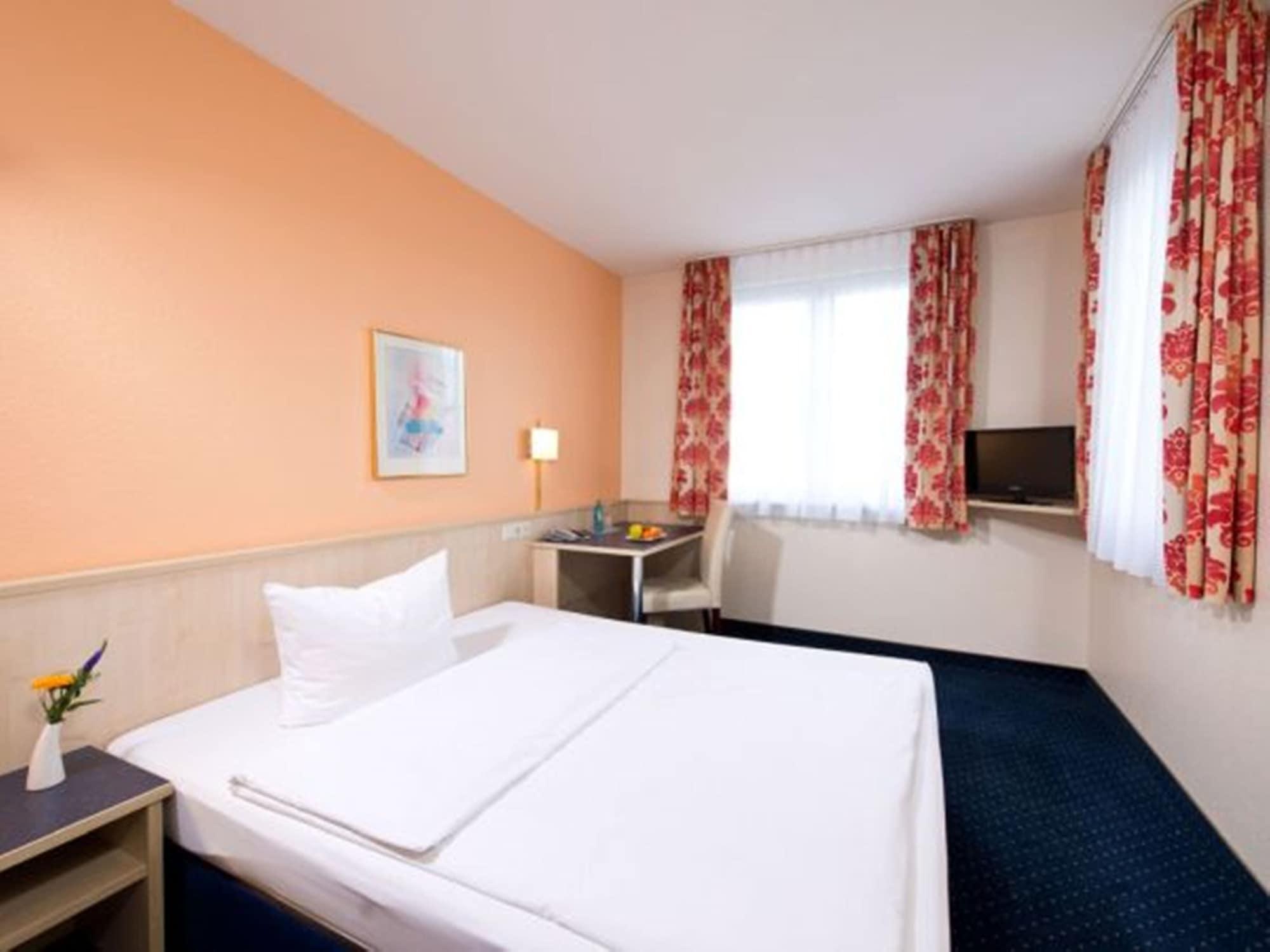 Achat Hotel Leipzig Messe Экстерьер фото