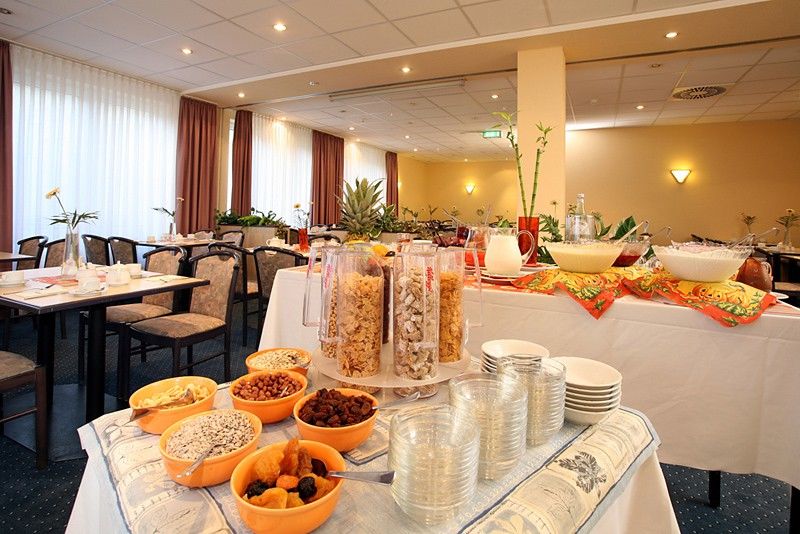 Achat Hotel Leipzig Messe Ресторан фото