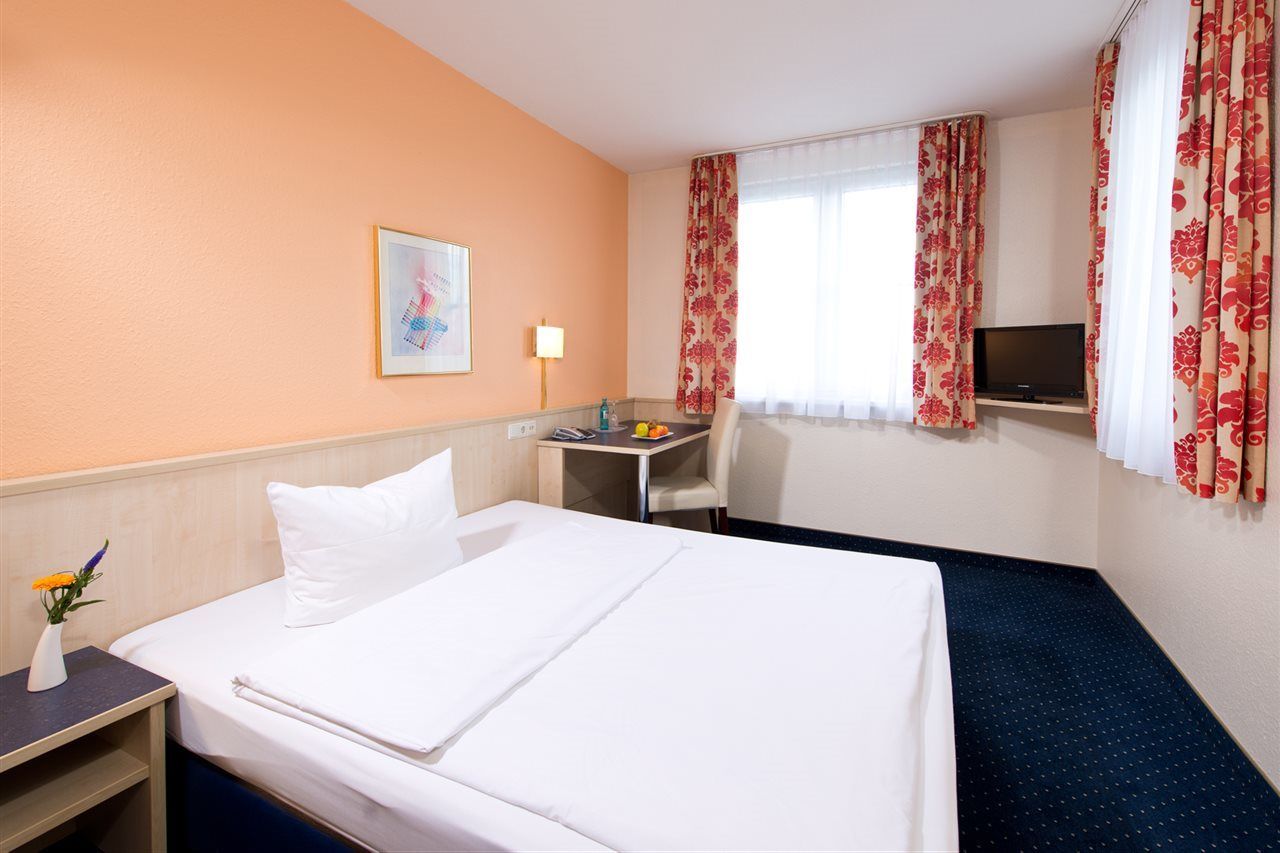 Achat Hotel Leipzig Messe Экстерьер фото