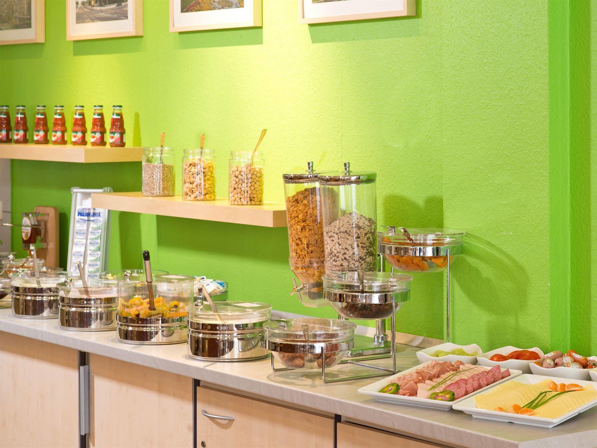 Achat Hotel Leipzig Messe Экстерьер фото