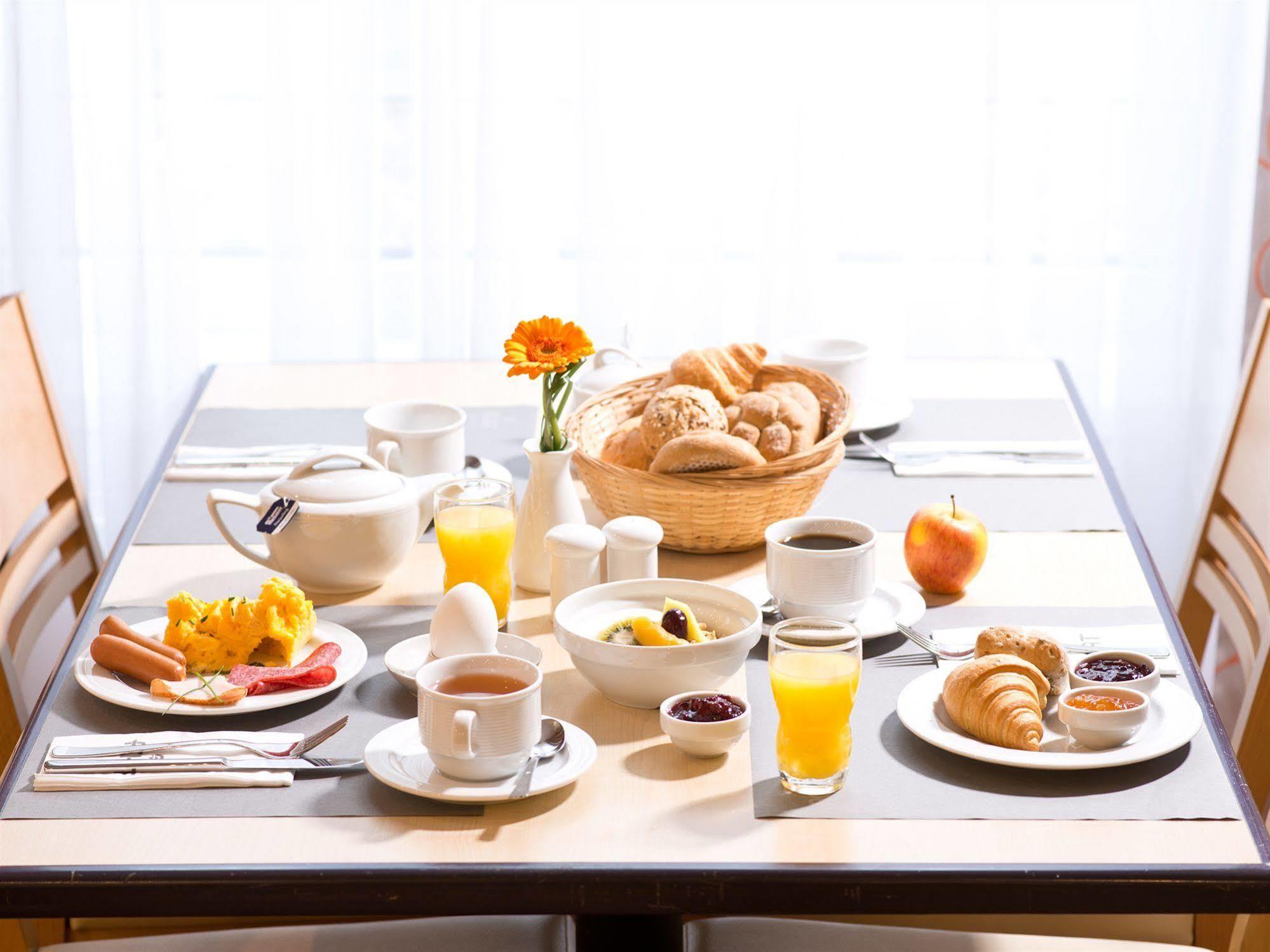 Achat Hotel Leipzig Messe Экстерьер фото